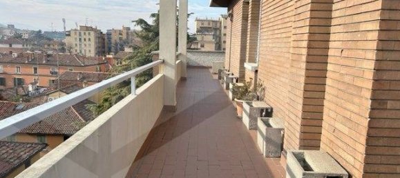 8-Zimmer Penthouse in Bologna, Italy, Nr. 27560 7