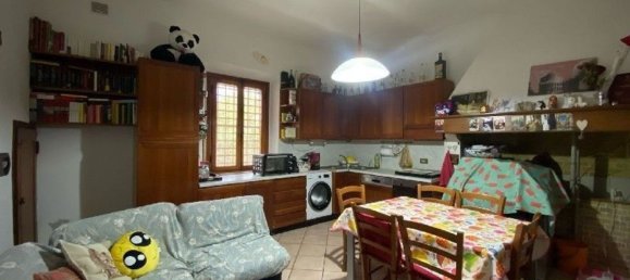 6 bedrooms House in Capraia e Limite, Italy No. 318127 14