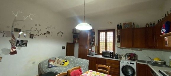 6 bedrooms House in Capraia e Limite, Italy No. 318127 11