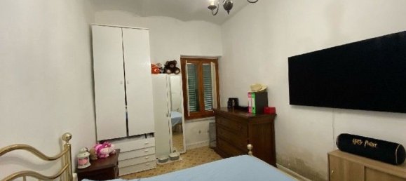 6 bedrooms House in Capraia e Limite, Italy No. 318127 20