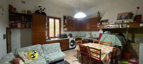 6 bedrooms House in Capraia e Limite, Italy No. 318127 16