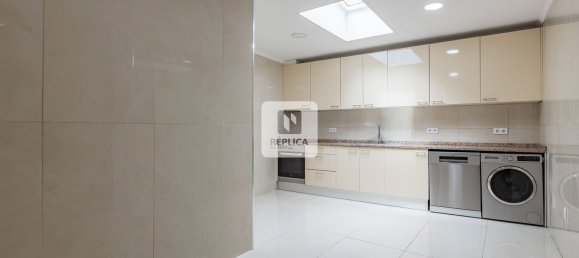 2 bedrooms House in Porto, Portugal No. 187440 15