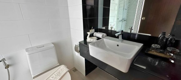 Studio in the Condo in Nai Yang, Thailand No. 8442 11