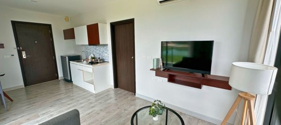 Studio in the Condo in Nai Yang, Thailand No. 8442 9