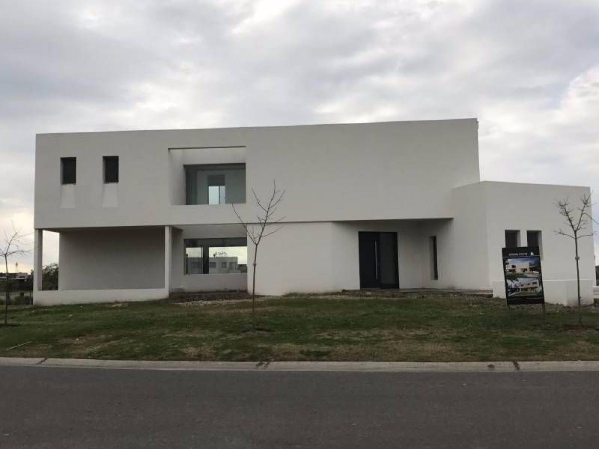 Casa T3 em Tigre, Argentina N.º 54953