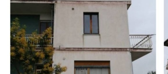 4-salle Appartement à Monte Urano, Italy No. 296653 10