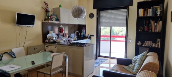 Apartamento de 2 dormitorios en Pozzuoli, Italy No. 373314 4