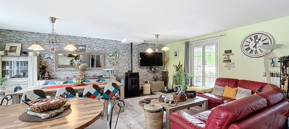 3 bedrooms House in Le Chambon-Feugerolles, France No. 193228 2