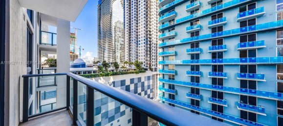 propiedad comercial en venta en Miami, Miami-Dade, Florida, USA № 614310 12
