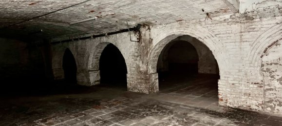  عقار تجاري في Leon, Spain 1979متر مربع رقم 81421 14