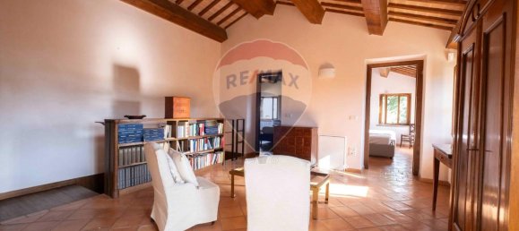 12 rooms House in Cupramontana, Italy No. 7307 24