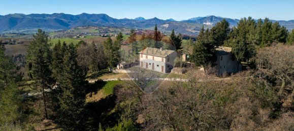 12 rooms House in Cupramontana, Italy No. 7307 4