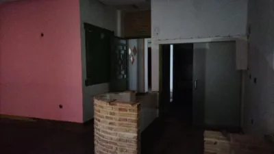  عقار تجاري في Palencia, Spain 195متر مربع رقم 111980