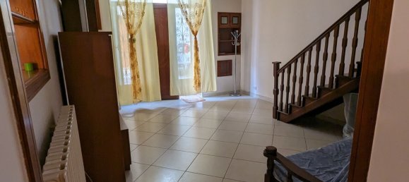 Дом с 3 комнатами в Мола ди Бари, Италия № 104745 2