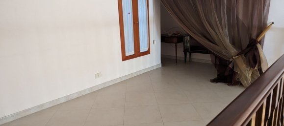 Дом с 3 комнатами в Мола ди Бари, Италия № 104745 17