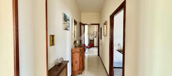 3-salle Appartement à Viterbo, Italy No. 303794 21