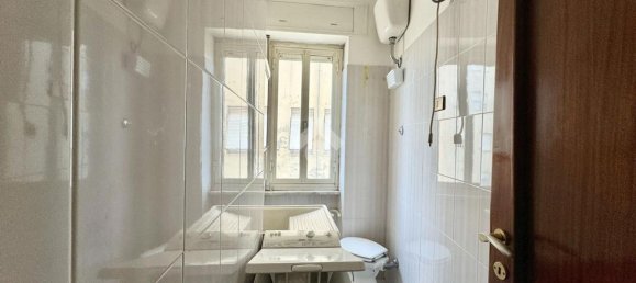 3-salle Appartement à Viterbo, Italy No. 303794 17