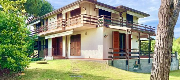 7 chambres Villa à Gallarate, Italy No. 377436 2