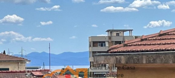 Квартира с 4 комнатами в Пьомбино, Италия № 290694 12