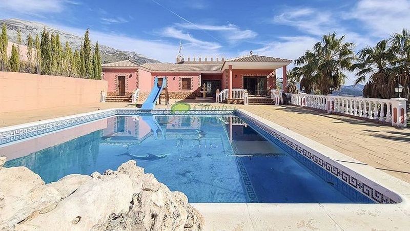 4 غرف نوم قلاع في Canillas de Aceituno, Spain رقم 231544