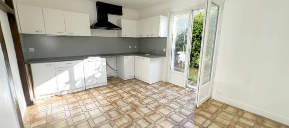 5 bedrooms House in Centre-Val de Loire, France No. 227272 3