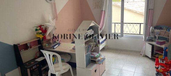 2 bedrooms House in Pertuis, France No. 360944 5