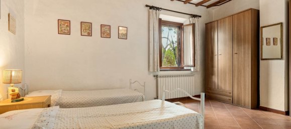 4 bedrooms House in Sinalunga, Italy No. 54160 23