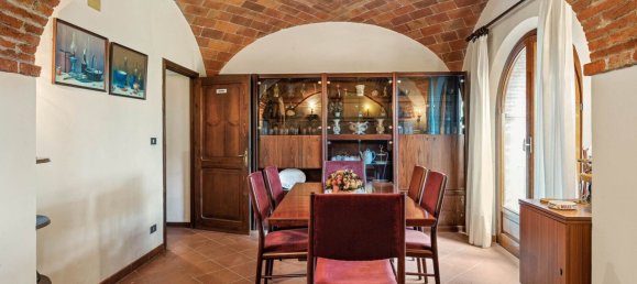 4 bedrooms House in Sinalunga, Italy No. 54160 9