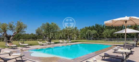 7 bedrooms House in Tuoro sul Trasimeno, Italy No. 54178 11