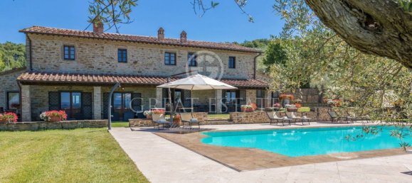 7 bedrooms House in Tuoro sul Trasimeno, Italy No. 54178 3