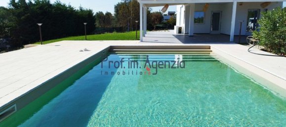 3 rooms Villa in Ostuni, Italy No. 178108 2