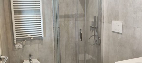 3 Schlafzimmer Wohnung in Milan, Italy, Nr. 360732 3