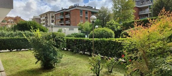 3 Schlafzimmer Wohnung in Milan, Italy, Nr. 360732 8