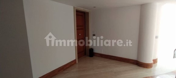 3 Schlafzimmer Penthouse in Frosinone, Italy, Nr. 342553 2