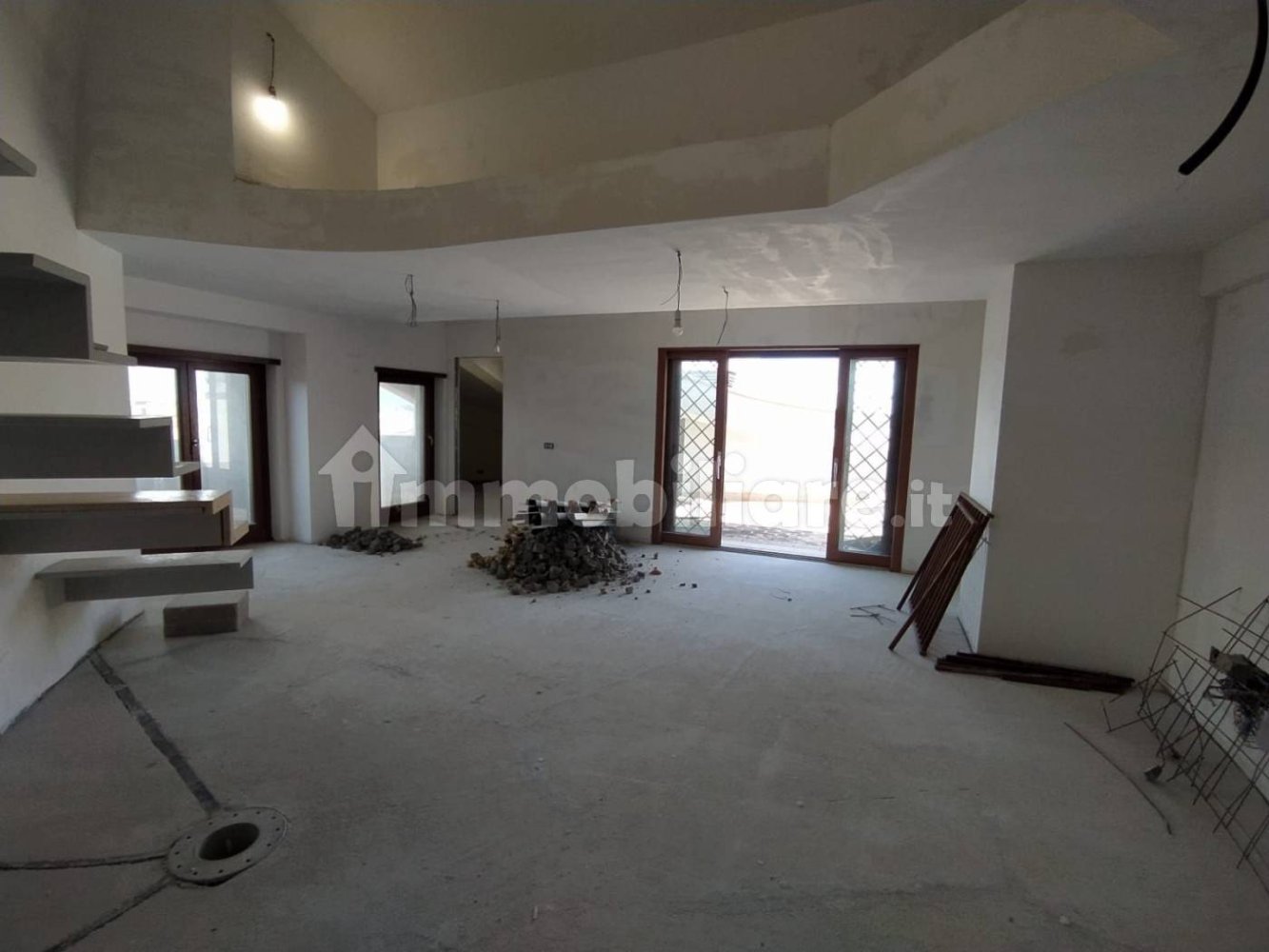 3 Schlafzimmer Penthouse in Frosinone, Italy, Nr. 342553