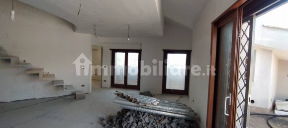 3 Schlafzimmer Penthouse in Frosinone, Italy, Nr. 342553 4