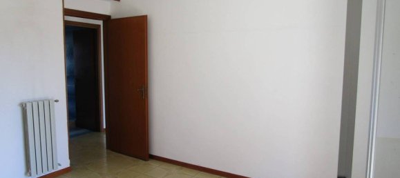 4 rooms Apartment in Ragusa, Italy No. 381985 4