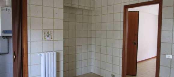 4 rooms Apartment in Ragusa, Italy No. 381985 11