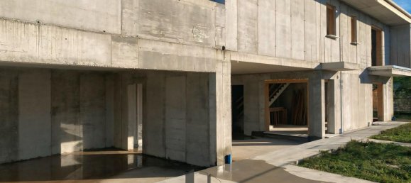 4 rooms House in Resana, Italy No. 128506 11