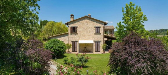 4 bedrooms Villa in Perugia, Italy No. 68582 6