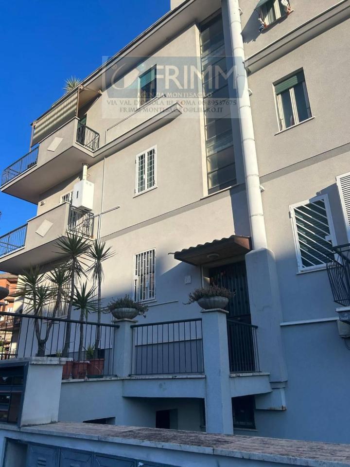 2 rooms Apartment in Rome, Italy No. 31817