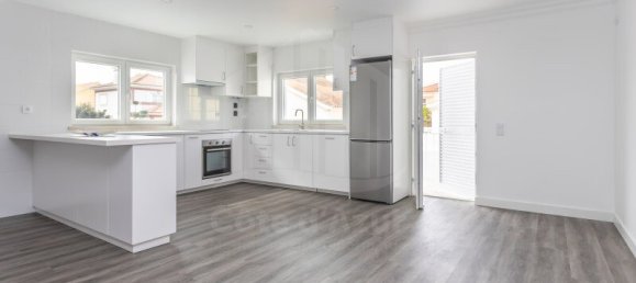 3 bedrooms Villa in Setubal, Portugal No. 103065 16