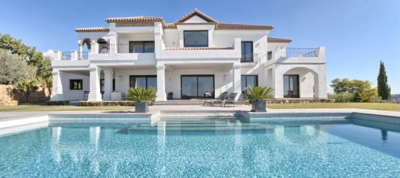 6 bedrooms House in Malaga, Spain No. 35144 3