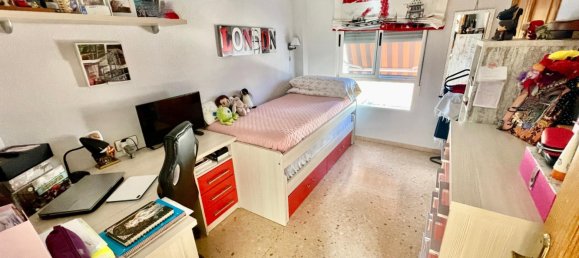Apartamento de 3 dormitorios en Alicante, Spain No. 180569 22