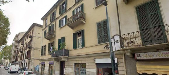 2 rooms Apartment in Turin, Italy No. 10309 5