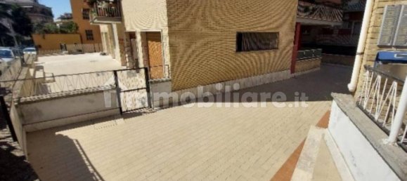 5-salle Propriété commerciale à Rome, Italy No. 258281 4