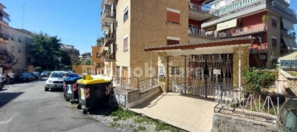 5-salle Propriété commerciale à Rome, Italy No. 258281 2