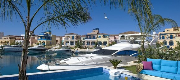 3 bedrooms Villa in Limassol, Cyprus No. 10090 4