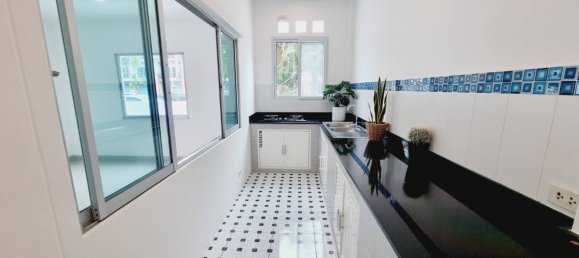 3 bedrooms Bungalow in Phuket, Thailand No. 7806 10