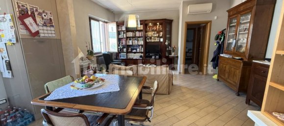 Квартира с 2 спальнями в Боволоне, Италия № 289590 3